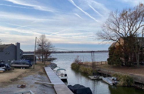 Horseshoe Lake Casa | Cozy 2BR/2BA Horseshoe Lake Cabin