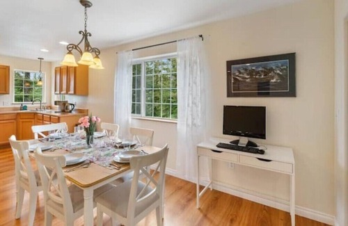 Juneau Apartamento | Cozy 2BR Apt, Hot tub, King bed, secluded, and freshly remodeled!