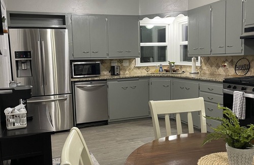 Enid Casa | Cozy 2BR Lincoln House