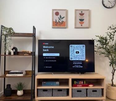 Saskatoon Casa | Cozy 2BR retreat in Rosewood