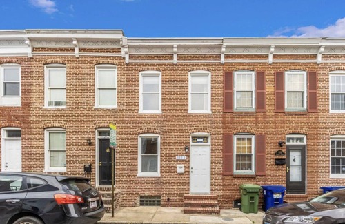 Downtown Baltimore Casa | Cozy 2BR Retreat with Free Parking & Prime Location