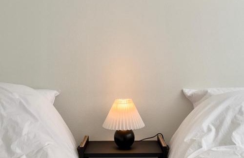Suwon Casa | Cozy 2F House in Suwon 수원 단독주택 2층 YeoMinJae 여민재