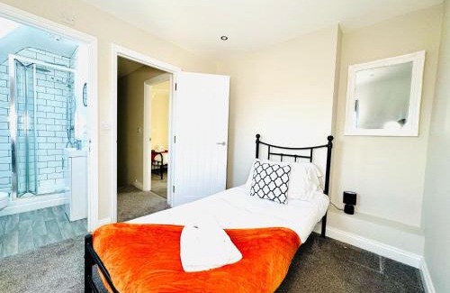 Thetford Casa | Cozy 3 Bed Thetford Home with WiFi Sleeps 5 Comfortably