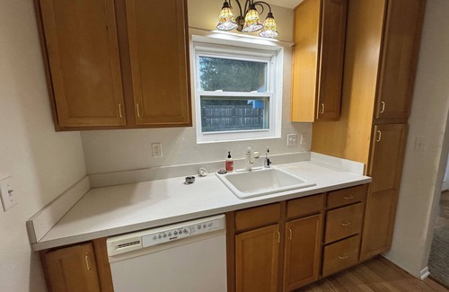 Lamar Casa | Cozy 3-bedroom, 1-bath home with a homey feel!