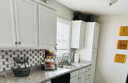 Berea Casa | Cozy 3-bedroom 2-bath house with AC in Berea