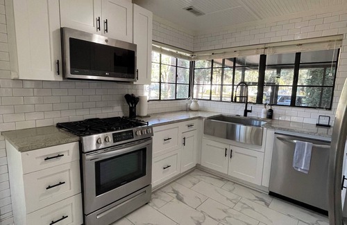 Mossy Oaks Casa | Cozy 3-bedroom bungalow in charming Beaufort