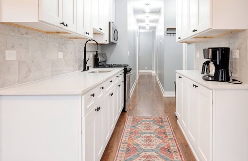 Woodlawn Apartamento | Cozy 3-bedroom condo near University of Chicago