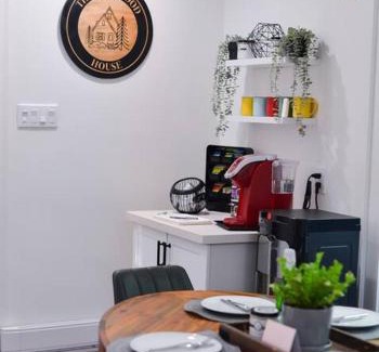 Bracebridge Casa | Cozy 3 Bedroom Cottage on Stunning Muskoka River