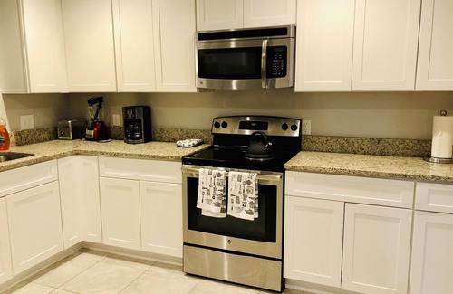 Fairvilla Casa | Cozy 3 bedroom second floor unit