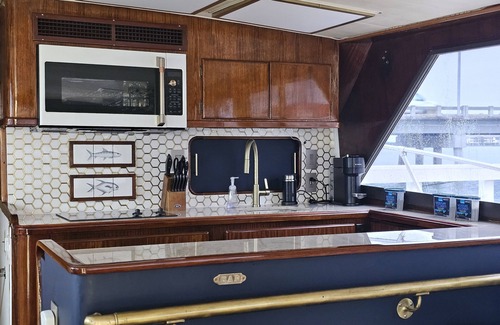 Whitney Beach Alquiler De Eote | Cozy 3-bedroom boat on Anna Maria Island