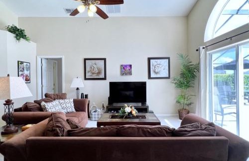 West Haven Casa | Cozy 3 BR 2 Bath Villa with Splash Pool-335KD home