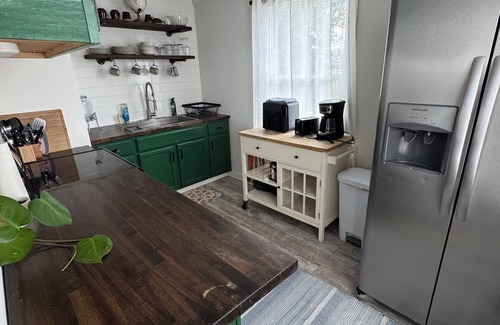 Beech Grove Casa | Cozy 3 BR home in a small town, 8 minutes from downtown Indy/ fountain square