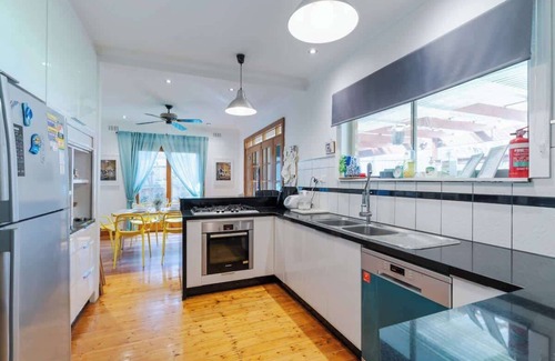 Mentone Casa | Cozy 3B Family Home in Mentone Garden*FreeParking