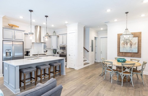 WaterSound Beach Casa | Cozy 3bed townhome close to beach/step from Hub