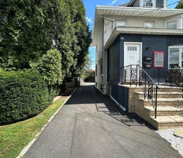 Elizabeth Apartamento | Cozy 3BR Basement Apartment with Private Entry & Parking in Elizabeth, NJ