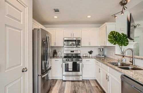 Pflugerville Casa | Cozy 3BR Family Retreat Pet-Friendly Haven