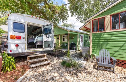 Sanford Casa | Cozy 3BR Retreat - Near Bars Zoo & Lake Trails