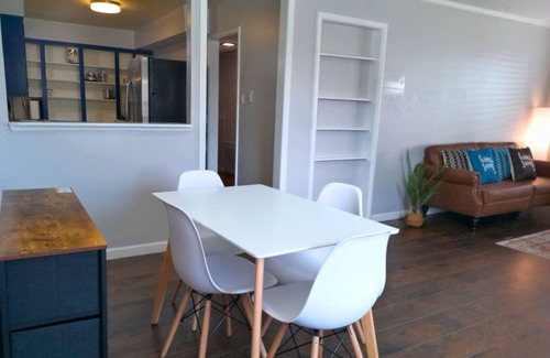 North Shore Casa | Eastside Gem Cozy Clean Close to Everything