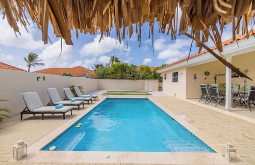 Sabana Liber Villapark Villa | Cozy 3BR2BA, Great Location w/Private Pool & Patio
