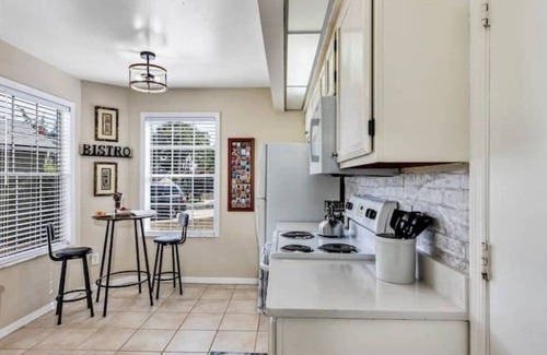 Sanford Casa | Cozy 4/2, Pool, Game & Bunk Room, 5* Location