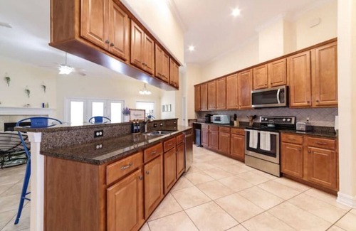 Tallahassee Casa | Cozy 4 bd Corn-hole Spacious