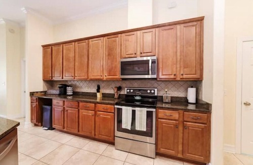 Tallahassee Casa | Cozy 4 bd Corn-hole Spacious