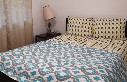 Omemee Cabaña | Cozy 4 bed room waterfront Pigeon Lake Cottage