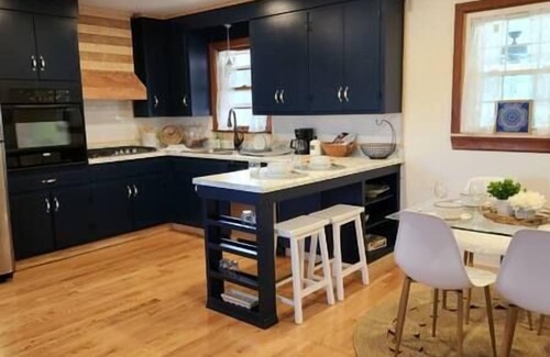 Hamptonville Casa | Cozy 4 Bedroom Cottage on Historic 120 acre Farm