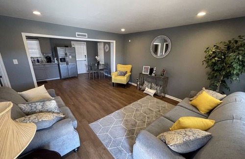Albany Casa | Cozy 4 bedroom House 2.5 bath
