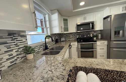 Bearss Plaza Casa | Cozy 4-bedroom House w/ Pool, Tikihood, clean ambient, nice place near Airport!