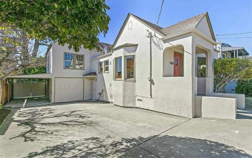 Albany Casa | Cozy 5-Bedroom House, Perfect for Family and Work Groups