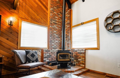 Rimrock Cabina | Cozy A-Frame Cabin with Double Balcony and Epic Views!