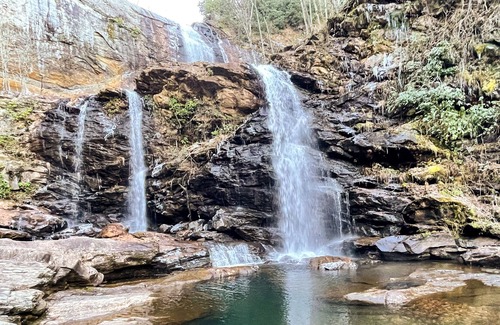 Cullowhee Chalet De Esquí | Cozy A Frame Cottage above Lake Glenville - Pet Friendly