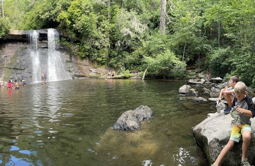 Cullowhee Chalet De Esquí | Cozy A Frame Cottage above Lake Glenville - Pet Friendly