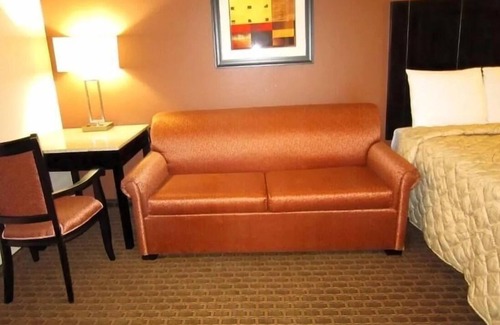 Monmouth Junction Hotel | Cozy & Affordable Retreat Near Davidson Mill Pond County Park