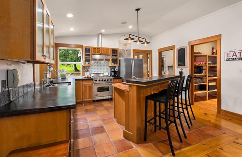 Riverbend Casa | Cozy Adult Retreat Cabin
