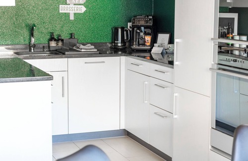 Beatenberg Apartamento | Stylish vacation apartment with panoramic views and sauna