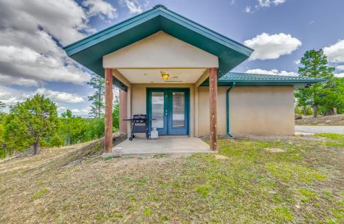 Alto Casa | Cozy Alto Cabin with Grill and Mtn Views 2 Mi to Lake