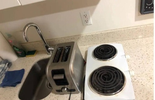 Grandview-Woodland Casa | Cozy and chic basement suite on commercial drive