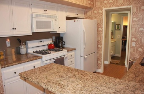 Palm Desert Condominio | ¡Acogedor y limpio escondite de Kings Court!