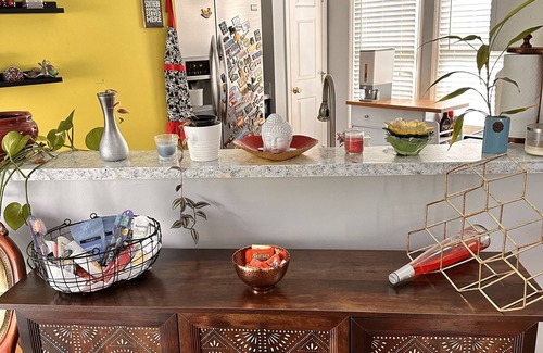 Brookstone Casa | Cozy and colorful house; parks and trails around; Fenced in backyard with patios