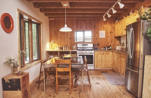 Walton Cabina | Cozy and comfortable cabin on a dead end road in the Catskill mountains.