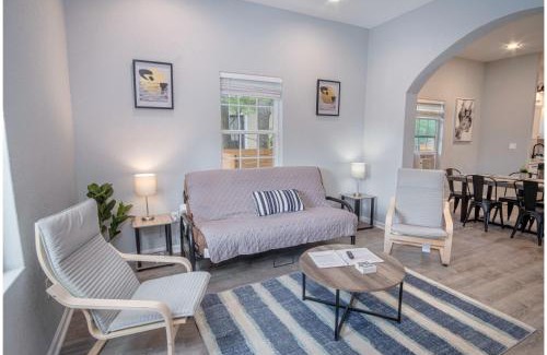 Nevada Street Apartamento | Cozy and Lovely 2BR 2BA Apt#A Near Lively Downtown