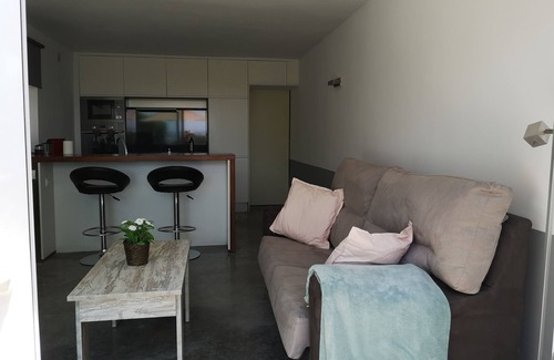 Urbanización Puerto de Estepona Apartamento | Acogedor y moderno, con vistas al mar Mediterráneo. Cerca de la playa, puerto y centro.