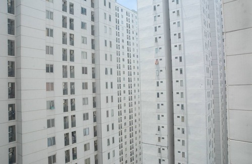 Jatinegara Apartamento | Cozy And Nice 1Br Bassura City Apartment