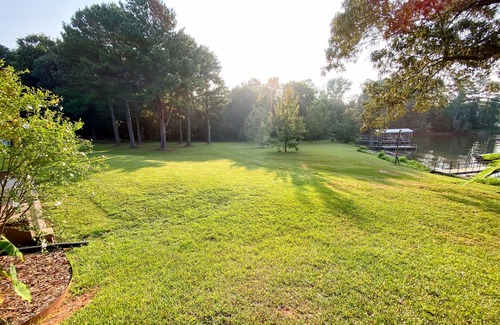 Westminster Casa | Cozy and Quiet Lake House- 30 Minutes from Clemson