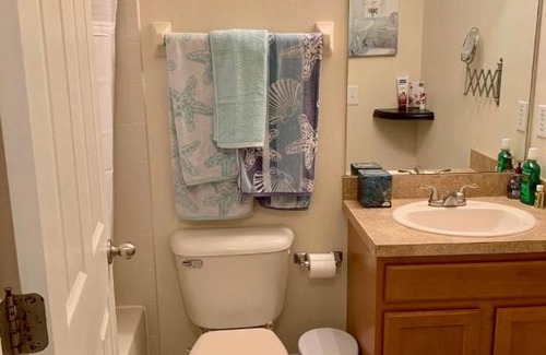 Land O' Lakes Casa | Cozy and spacious family bedroom in Land O’ Lakes