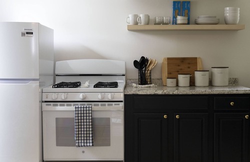 Kingston Casa | Cozy and Spacious House near Downtown Kingston