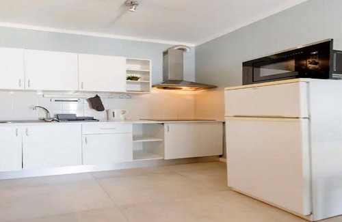 Quarteira Apartamento | Cozy and Sunny Coastal Escape With Stunning Views