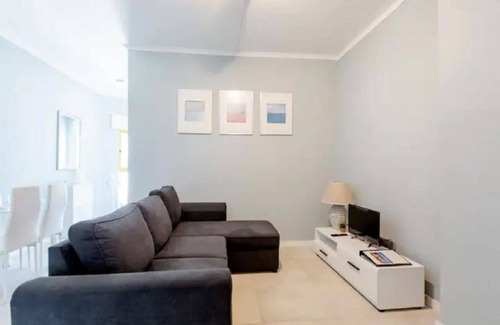 Quarteira Apartamento | Cozy and Sunny Coastal Escape With Stunning Views